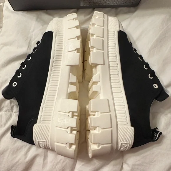 Palladium Revolt Low Textile Chunky Sneakers - NIB - Picture 9 of 16